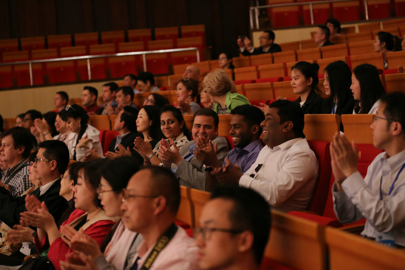 上合组织成员来宾欣赏音乐会